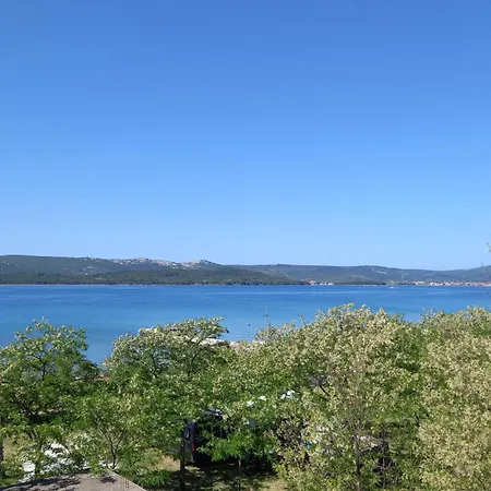 2 Bedroom Stunning In Turanj