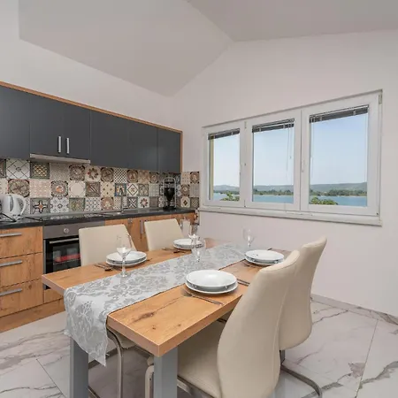 2 Bedroom Stunning In Apartmán *